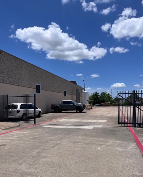 11477 Pagemill Side Yard 2